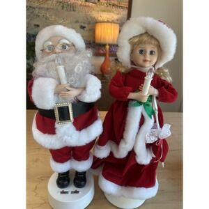 Vintage Telco Mr. and Mrs. Santa Claus illuminated 18 inch Plays Music **read